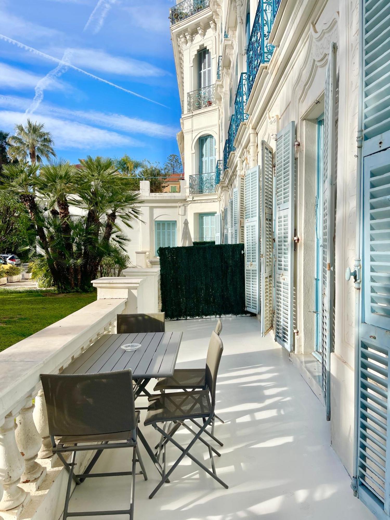 L'Orient Palace Apartments Menton Exterior photo