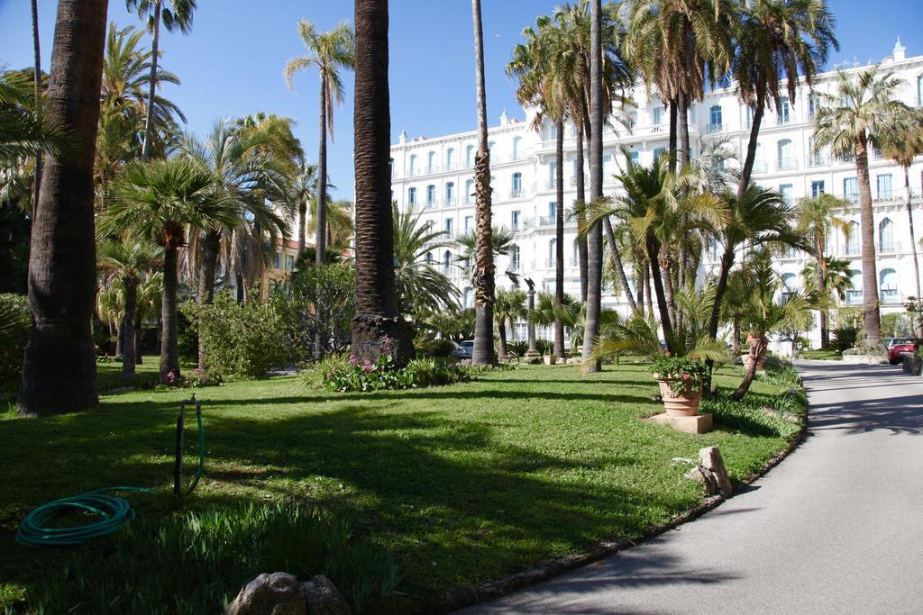 L'Orient Palace Apartments Menton Exterior photo